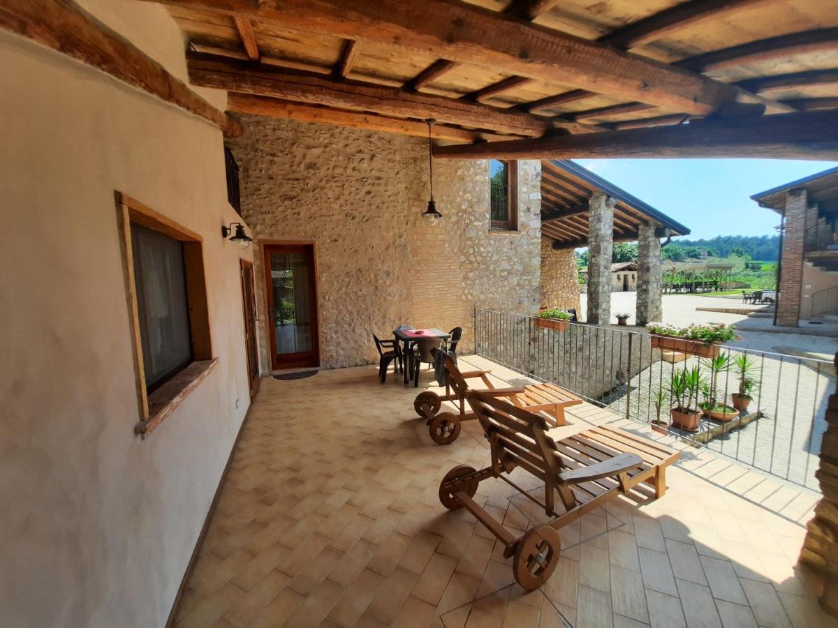 Corte Davini Agriturismo Monzambano Extérieur photo
