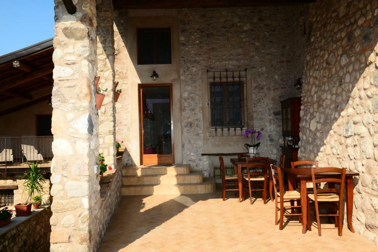 Corte Davini Agriturismo Monzambano Extérieur photo