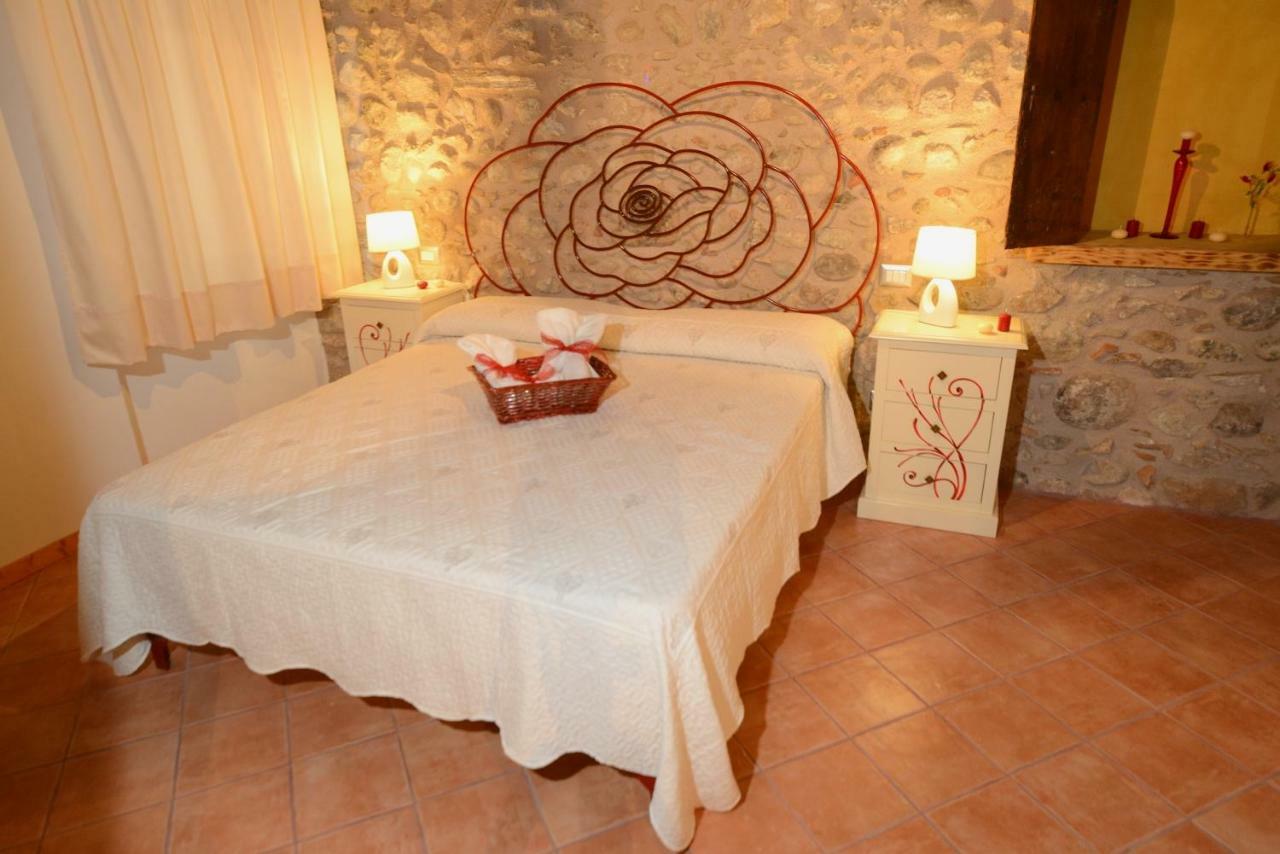 Corte Davini Agriturismo Monzambano Extérieur photo