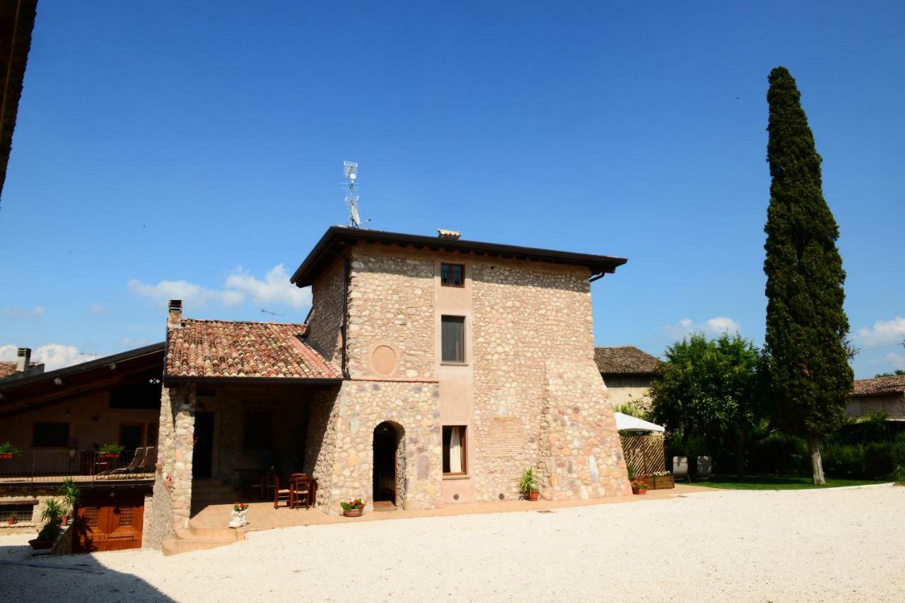 Corte Davini Agriturismo Monzambano Extérieur photo